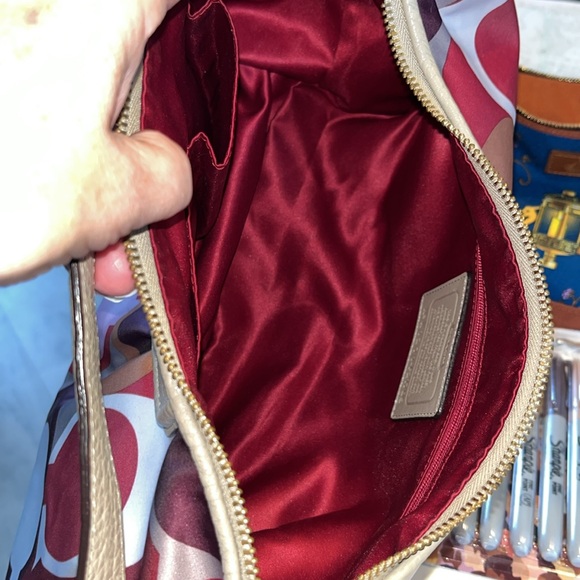 Coach  F21705  Rare  scarf print East – West Celeste hobo bag  shoulder bag LNEW - Picture 16 of 17